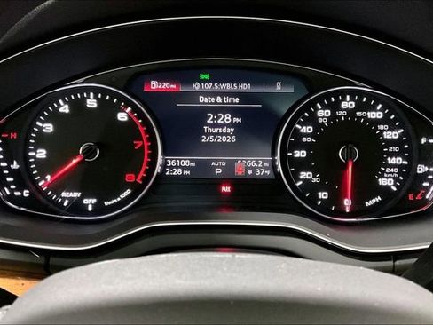 Used 2023 Audi Q5 2.0T Premium w/ Convenience Package image 21