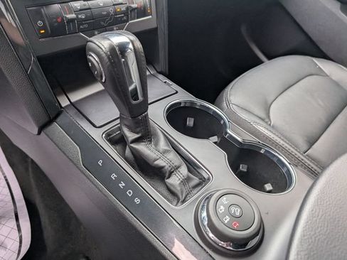 Used 2018 Ford Explorer XLT w/ Equipment Group 202A AWD/4WD image 20
