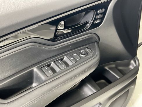 Used 2023 Honda Odyssey Touring image 18