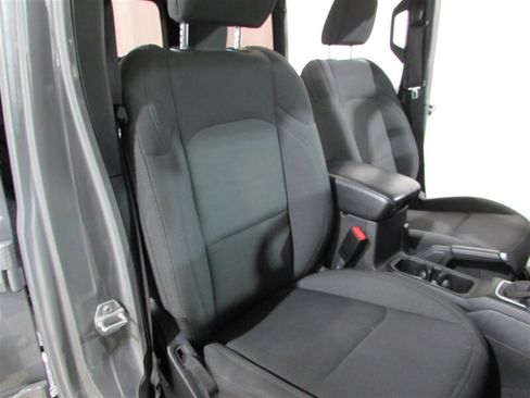 Used 2021 Jeep Wrangler Unlimited Sport image 79