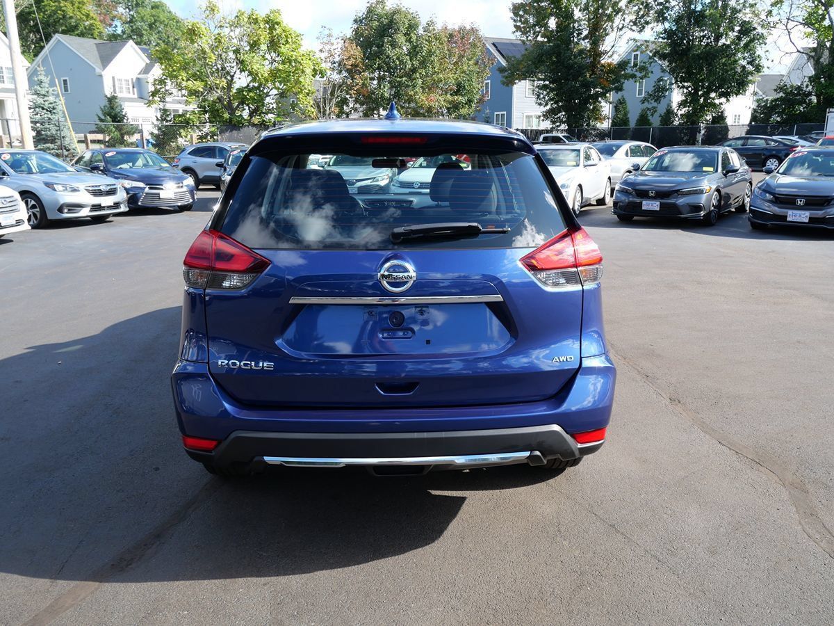 Used 2017 Nissan Rogue S AWD/4WD image 4