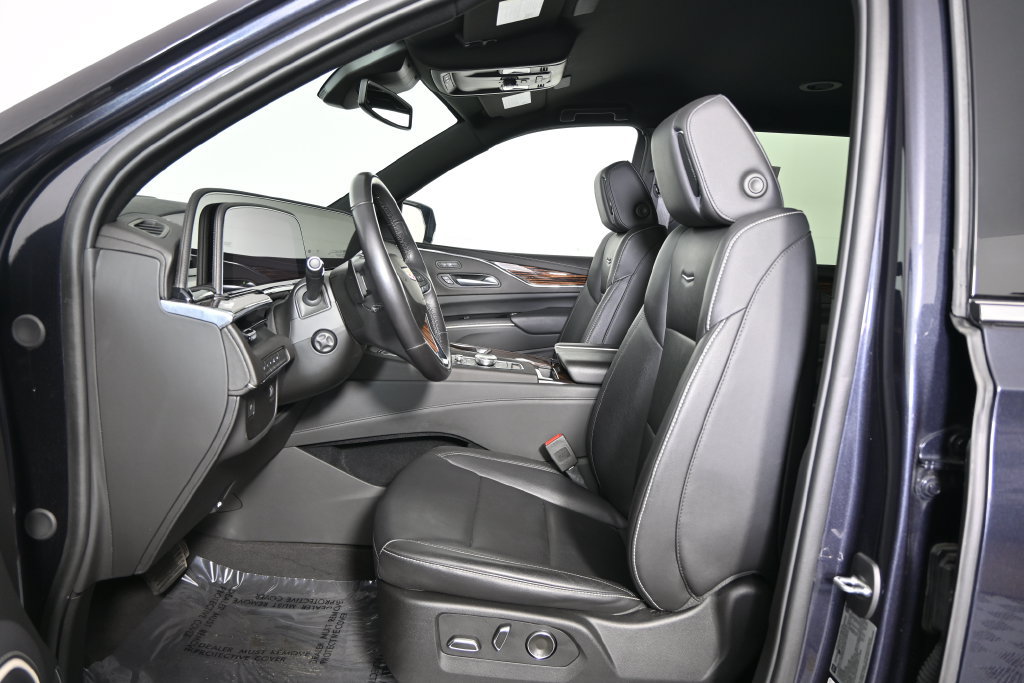 Used 2024 Cadillac Escalade ESV Luxury w/ LPO, Floor Liner Package AWD/4WD image 22