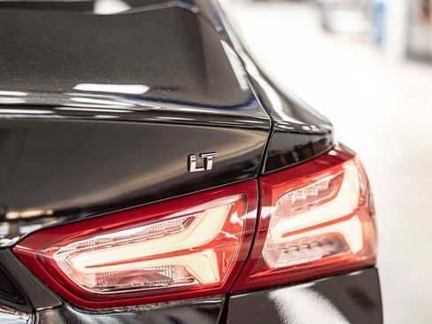 Used 2020 Chevrolet Malibu LT w/ Leather Package image 15