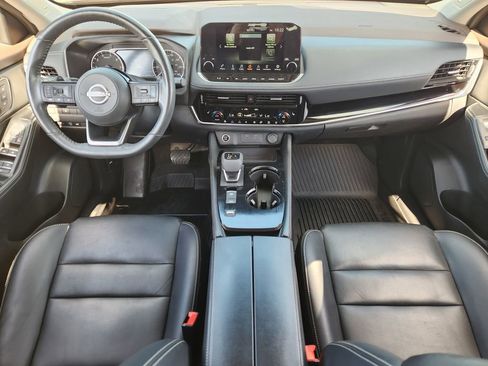 Used 2023 Nissan Rogue SL w/ SL Premium Package image 18