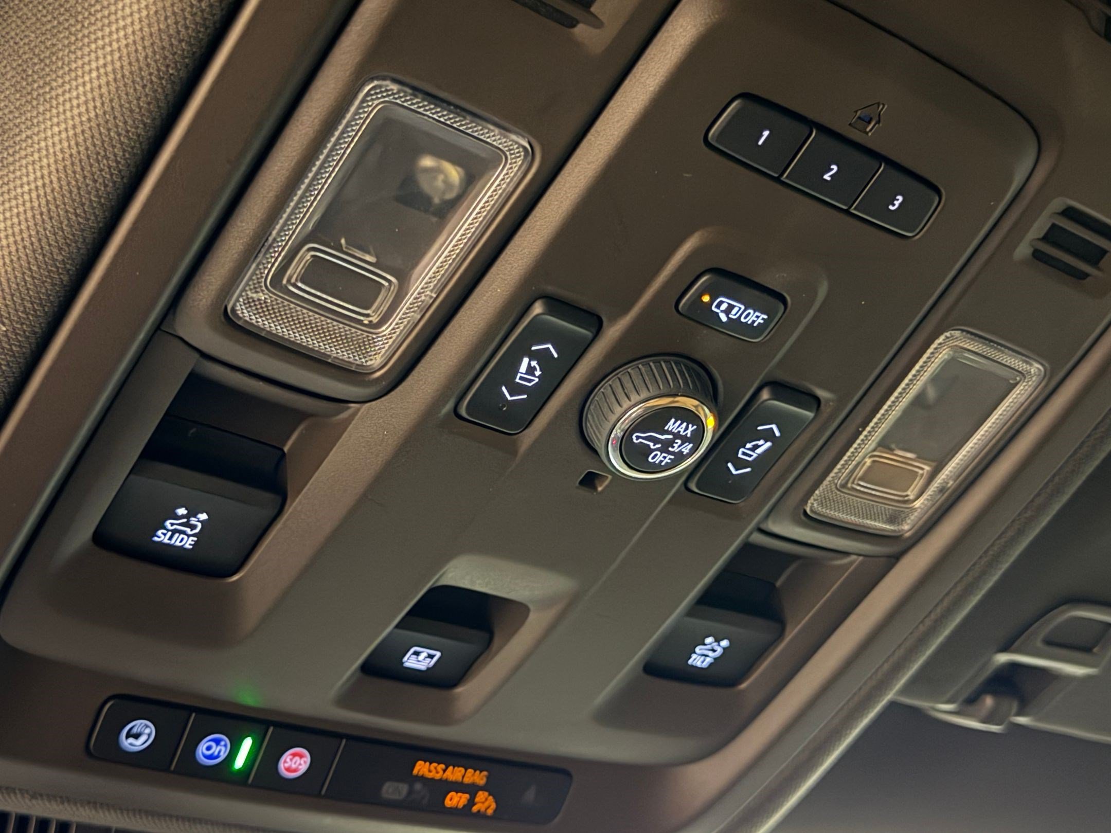 Used 2021 Cadillac Escalade ESV Premium Luxury w/ Driver Assist Tech Package AWD/4WD image 26