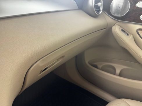 Used 2019 Mercedes-Benz GLC 300 4MATIC image 16