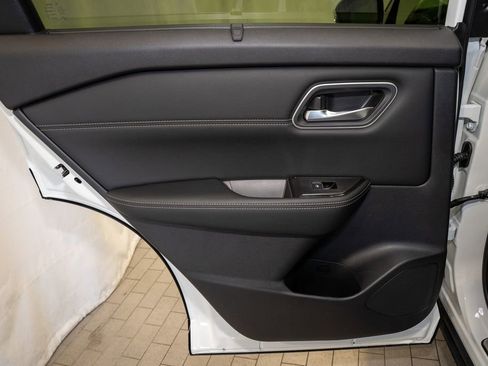 New 2026 Nissan Rogue Platinum w/ Platinum Premium Package image 20