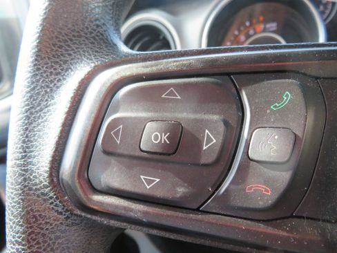 Used 2019 Jeep Wrangler Unlimited Sport image 25