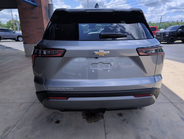Used 2026 Chevrolet Equinox LT AWD/4WD image 7