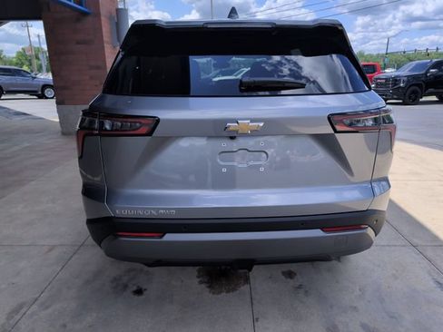 Used 2026 Chevrolet Equinox LT AWD/4WD image 7