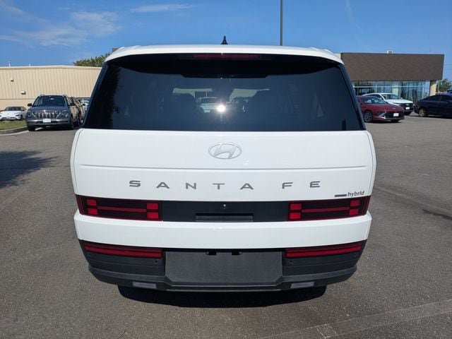 Certified 2026 Hyundai Santa Fe SE AWD/4WD image 5