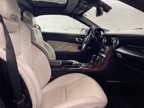 Used 2013 Mercedes-Benz SLK 250 image 24