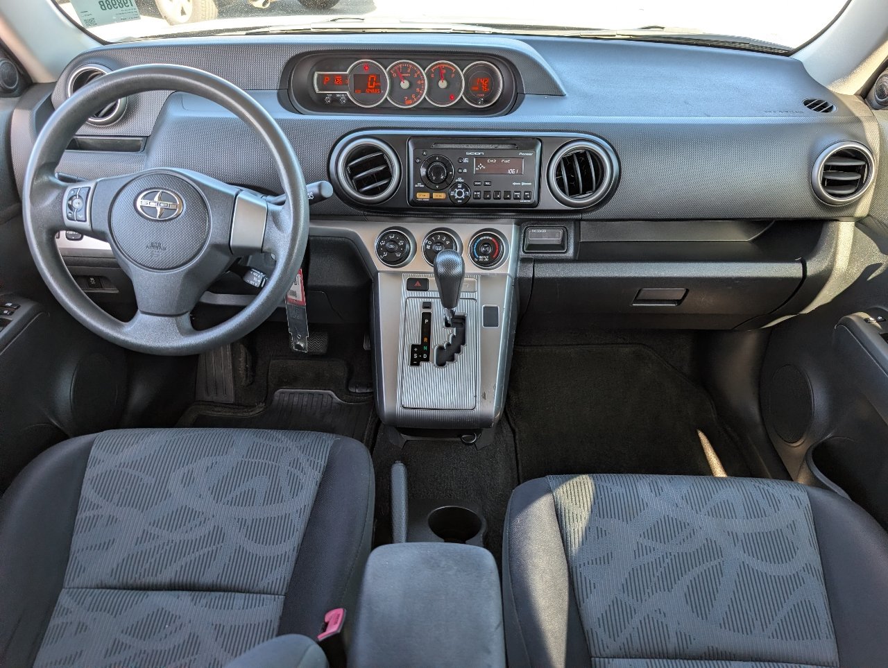 Used 2012 Scion xB FWD image 4