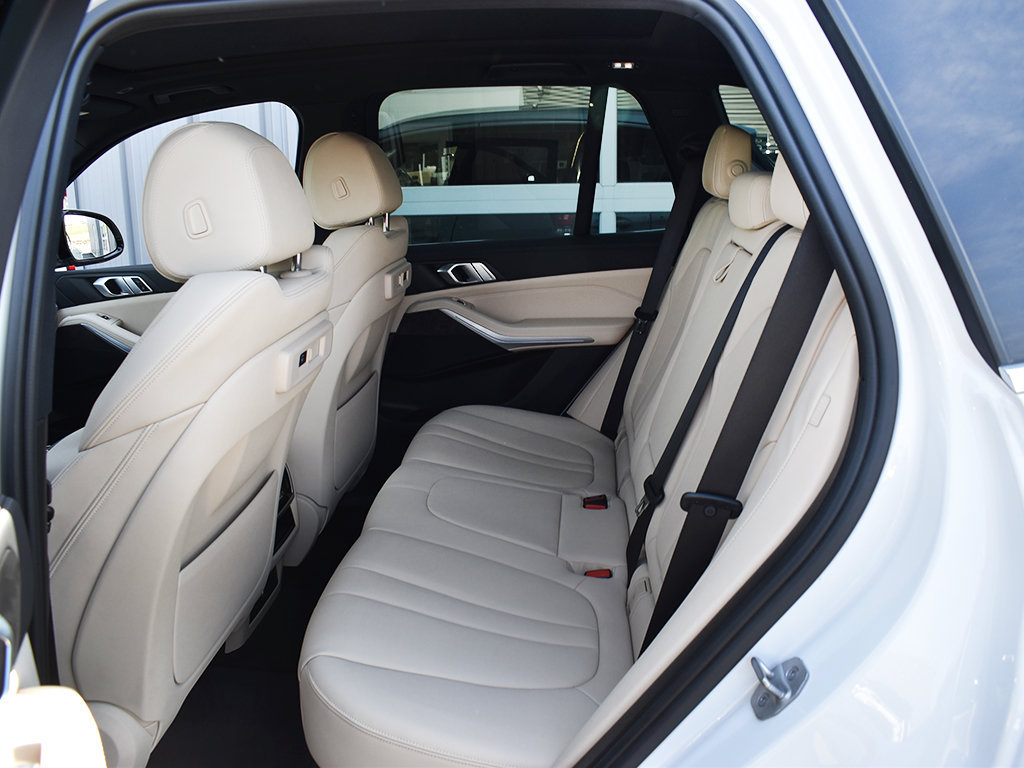 Used 2021 BMW X5 xDrive40i w/ Convenience Package AWD/4WD image 6