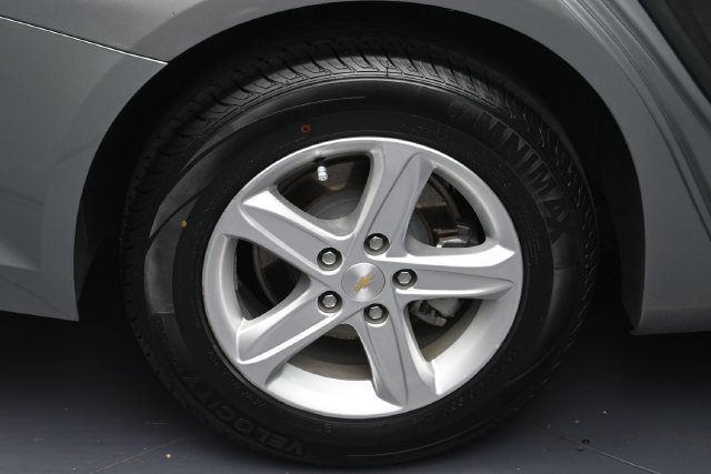 Used 2024 Chevrolet Malibu LT FWD image 5