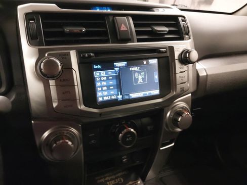 Used 2015 Toyota 4Runner SR5 4x4 4dr SUV image 5