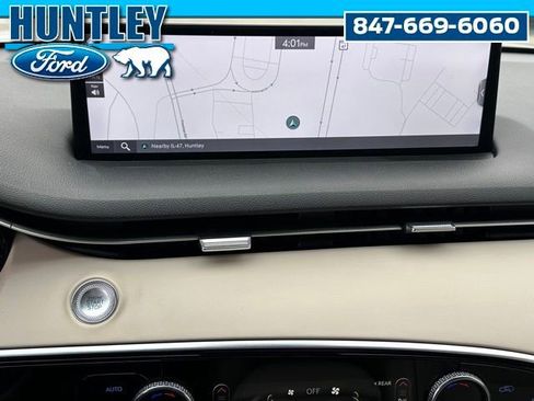 Used 2023 Genesis GV70 2.5T w/ Advanced Package image 24