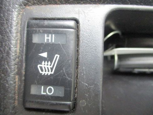 Used 2014 Nissan Rogue SL image 32