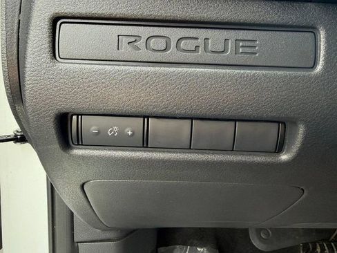 Used 2023 Nissan Rogue S AWD/4WD image 8