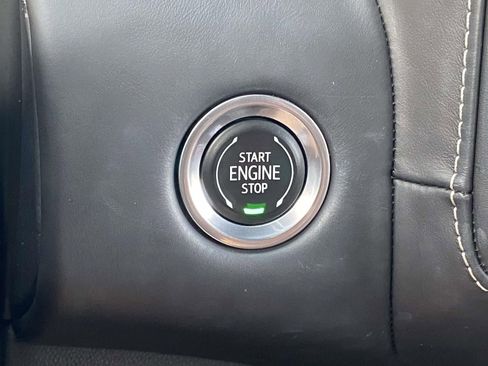 Used 2023 GMC Yukon Denali Ultimate image 27