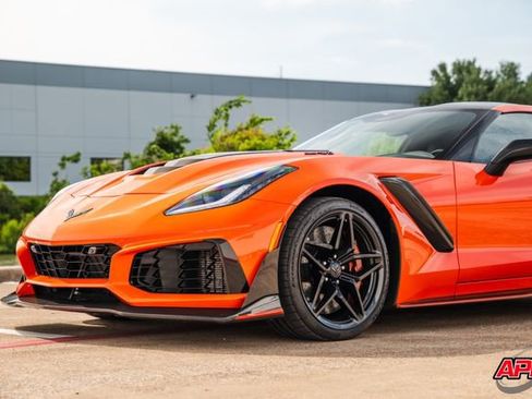Used 2019 Chevrolet Corvette ZR1 RWD image 79