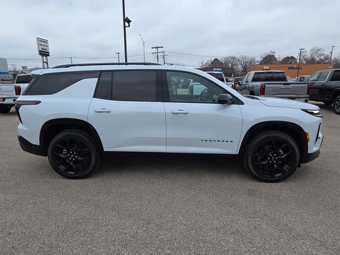 New 2026 Chevrolet Traverse RS image 9