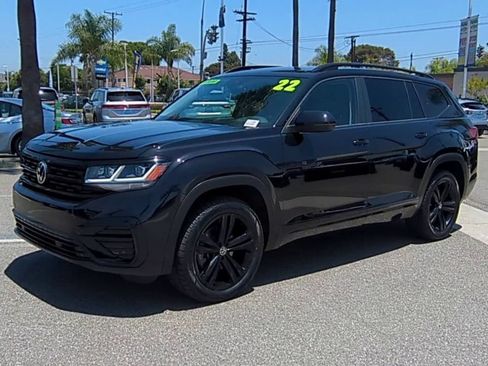 Used 2022 Volkswagen Atlas SEL R-Line AWD/4WD image 4