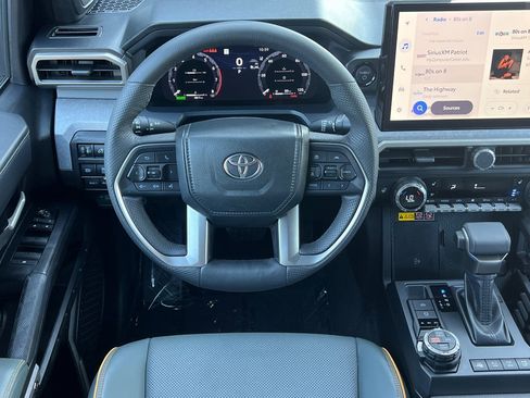 Used 2024 Toyota Tacoma Trailhunter image 17