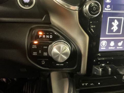 Used 2019 RAM 1500 Laramie AWD/4WD image 25
