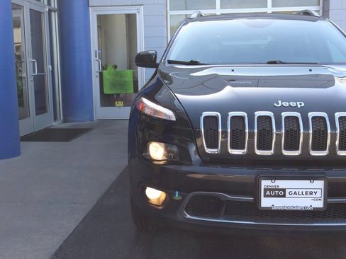 Used 2016 Jeep Cherokee Limited AWD/4WD image 29