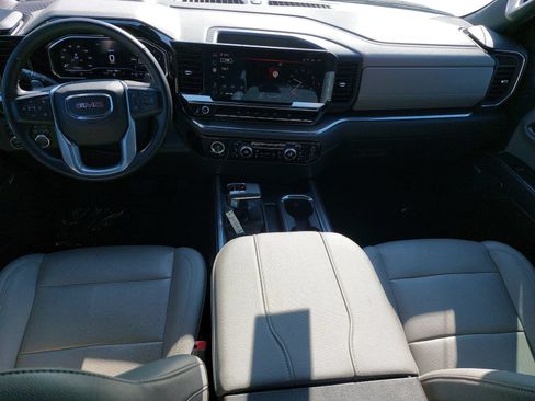Used 2023 GMC Sierra 1500 SLT w/ SLT Premium Package AWD/4WD image 9