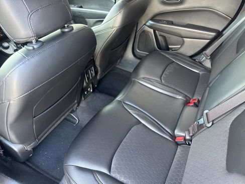 Used 2018 Jeep Compass Latitude w/ Popular Equipment Group image 12