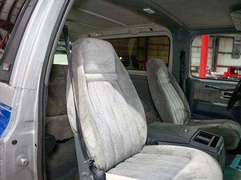 Used 1990 GMC Jimmy 4WD image 39