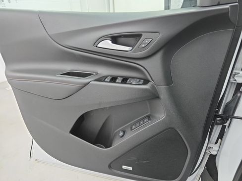Used 2022 Chevrolet Equinox Premier image 26