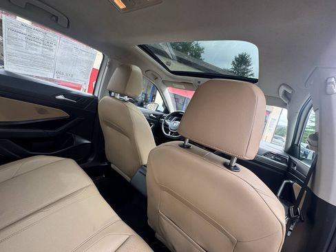 Used 2019 Volkswagen Jetta SEL FWD image 23