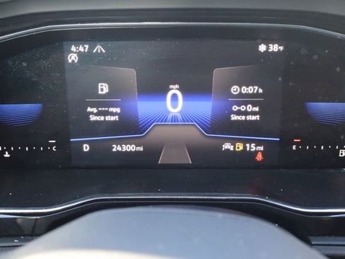 Used 2022 Volkswagen Jetta SE image 24