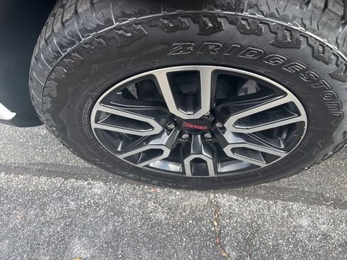 New 2026 GMC Sierra 1500 AT4 w/ AT4 Premium Package image 6