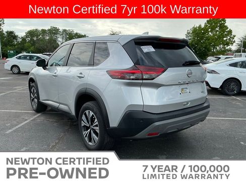 Used 2023 Nissan Rogue SV FWD image 6