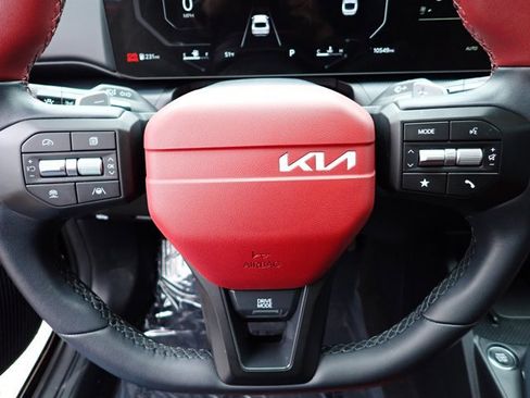 Used 2025 Kia K4 GT-Line w/ GT-Line Premium Package FWD image 18
