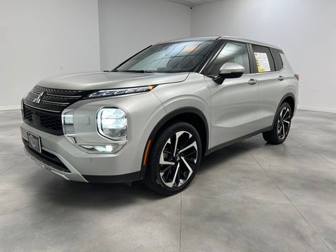 Used 2024 Mitsubishi Outlander SE AWD/4WD image 4