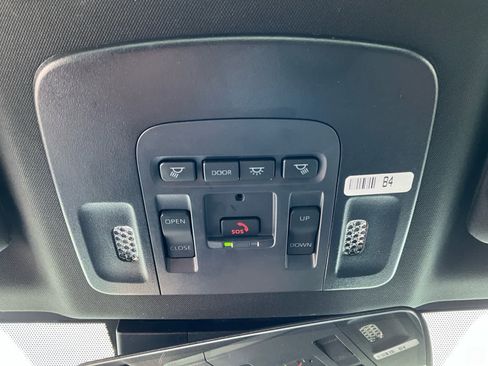 Used 2025 Toyota Camry SE image 26