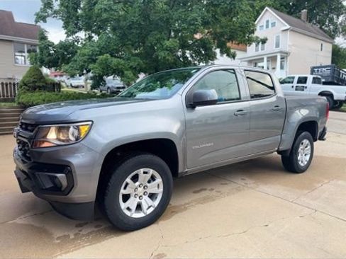 Used 2022 Chevrolet Colorado LT w/ LT Convenience Package AWD/4WD image 2