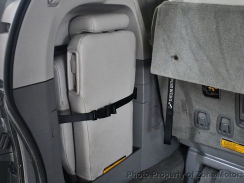 Used 2014 Toyota Sienna XLE image 46
