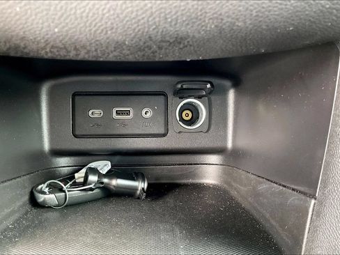 Used 2024 Chevrolet Equinox LT AWD/4WD image 32