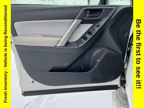 Used 2017 Subaru Forester 2.5i Premium image 10