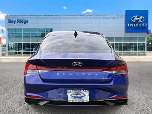 Used 2023 Hyundai Elantra Limited w/ Cargo Package FWD image 5