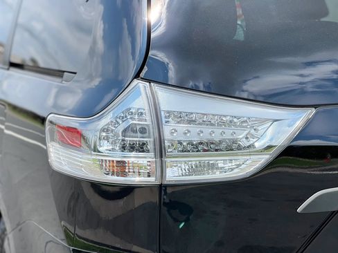 Used 2015 Toyota Sienna SE Premium FWD image 11
