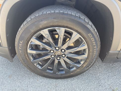 Used 2023 Chevrolet Traverse RS w/ LPO, Floor Liner Package AWD/4WD image 11