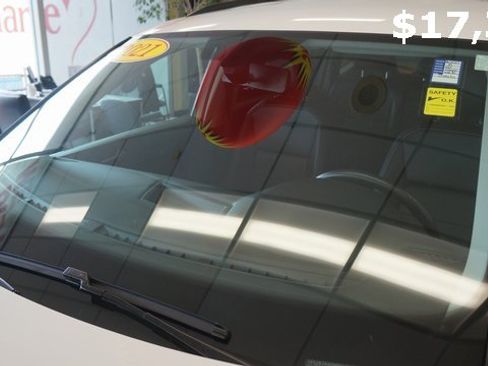 Certified 2021 Volkswagen Tiguan SE image 84