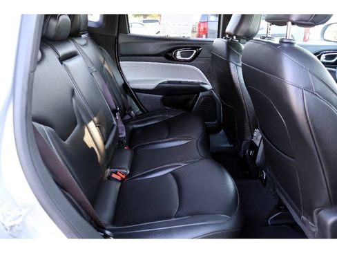 Used 2025 Jeep Compass Limited AWD/4WD image 20